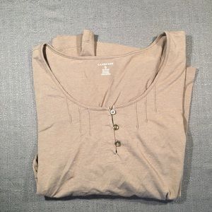 Women’s casual 3/4” sleeve shirt with Buttons